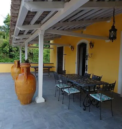 Il Carrubo - Solchiaro Garden Sea Procida